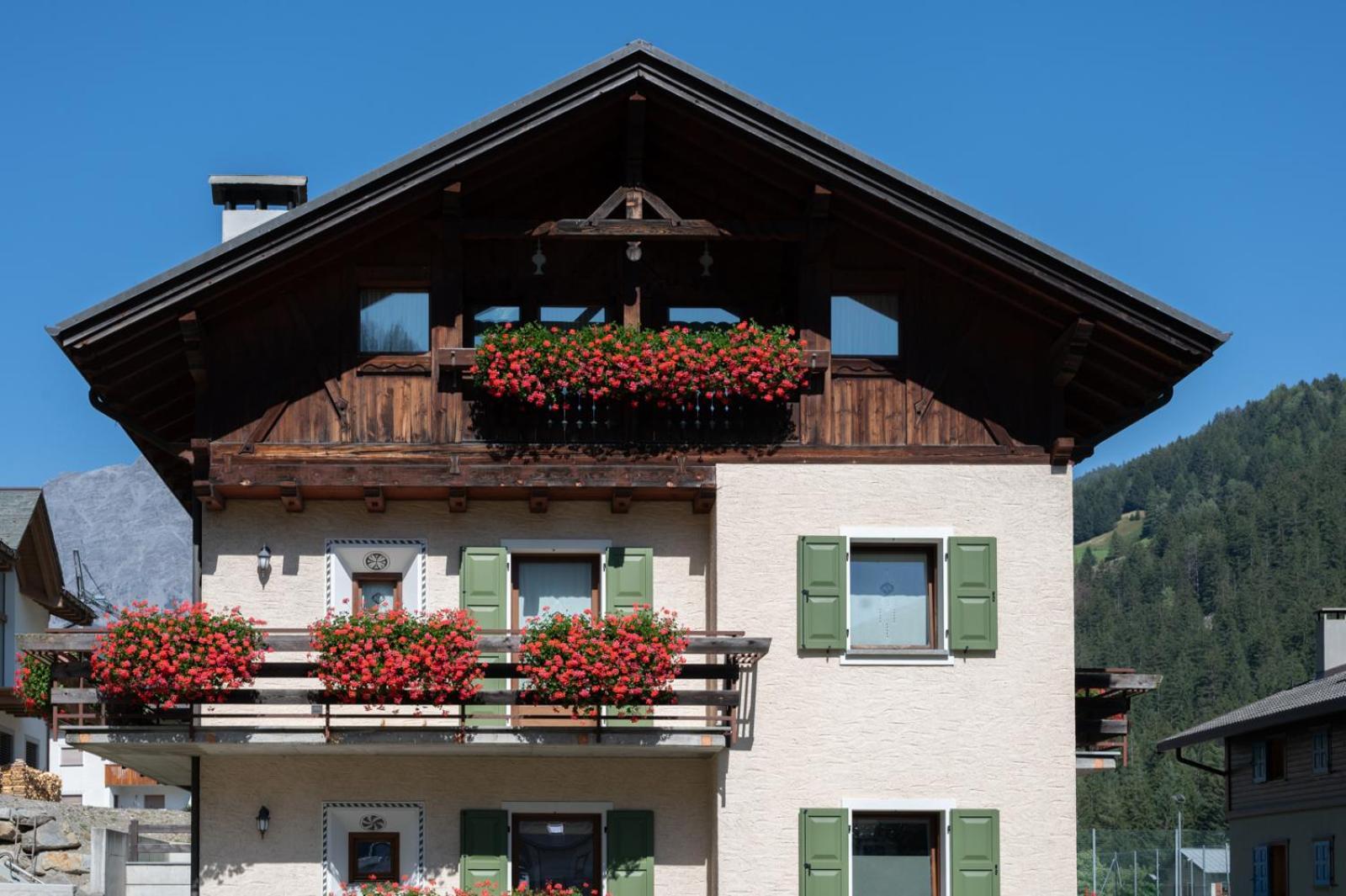 Apartamento Casa Le Rondini Valdisotto Exterior foto